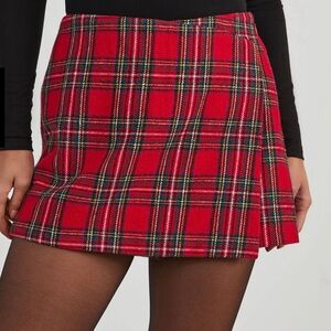 NWT VICI FLANNEL SKORT